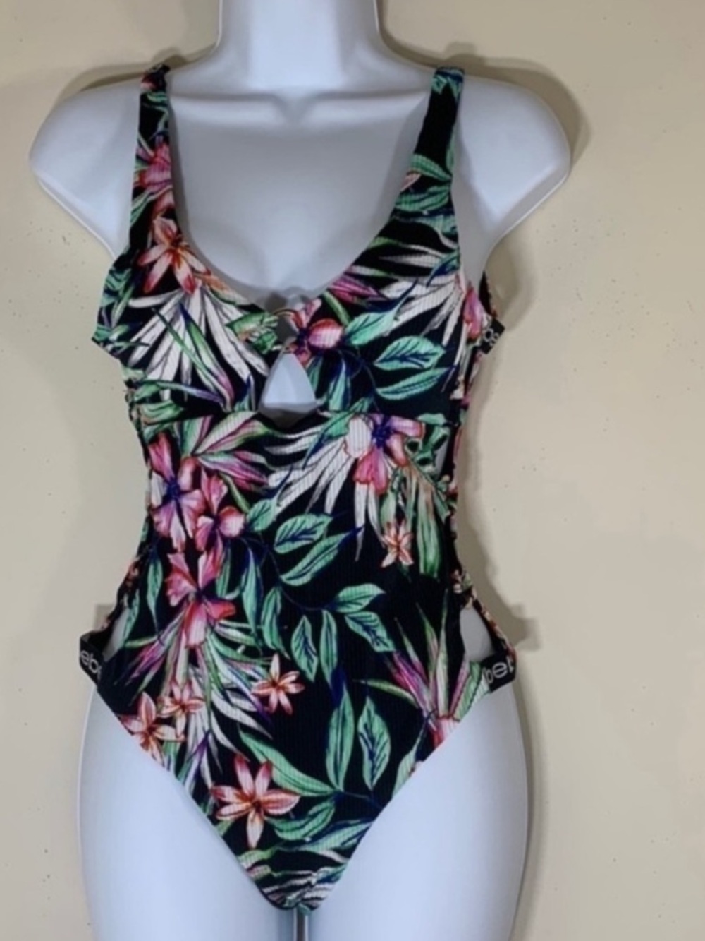 BEBE Tropical Floral Onepiece Swimsuit. M. NWT.